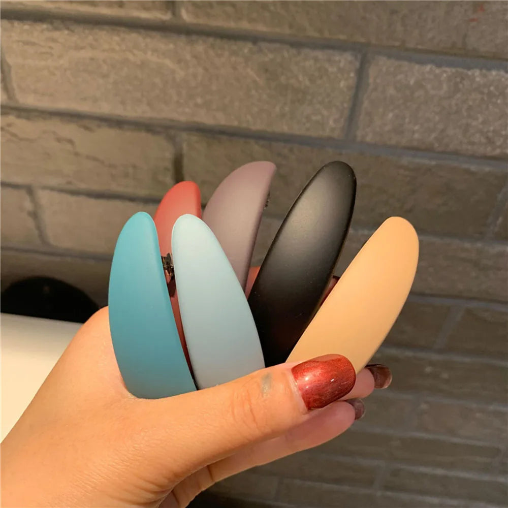Clip Geometrica Opaca