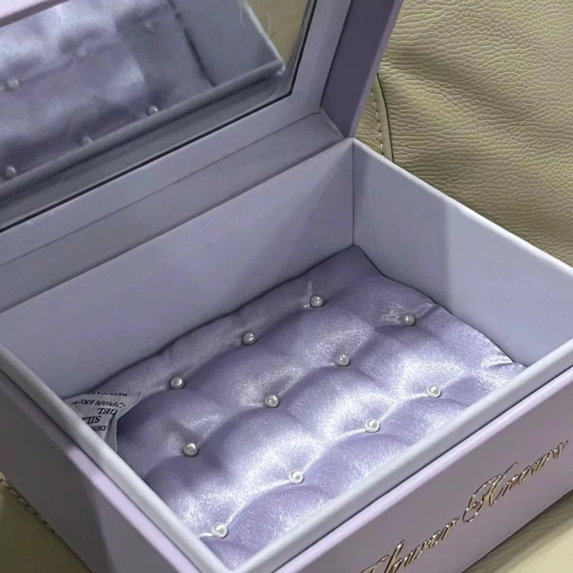 Flower Knows Strawberry Rococo Cosmetics Storage Box (Limited Edition)