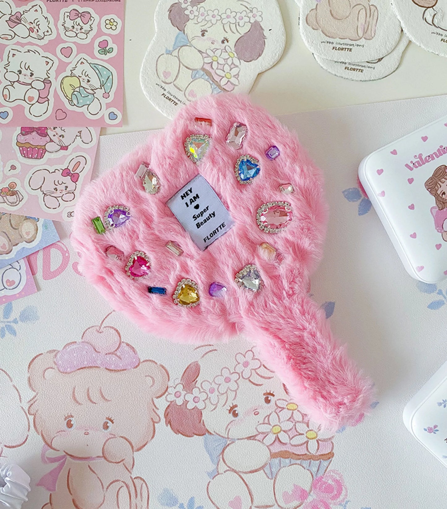 FLORTTE Plush Love Makeup Handle Mirror