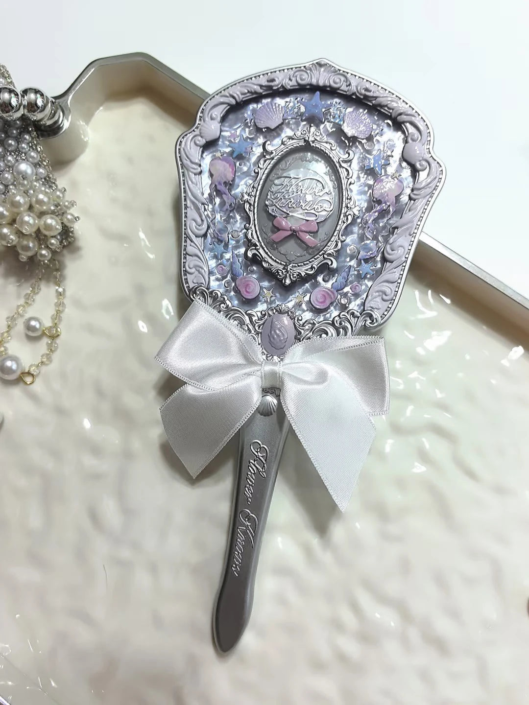 Flower Knows Shell Pearl Collection Handheld Makeup Mirror