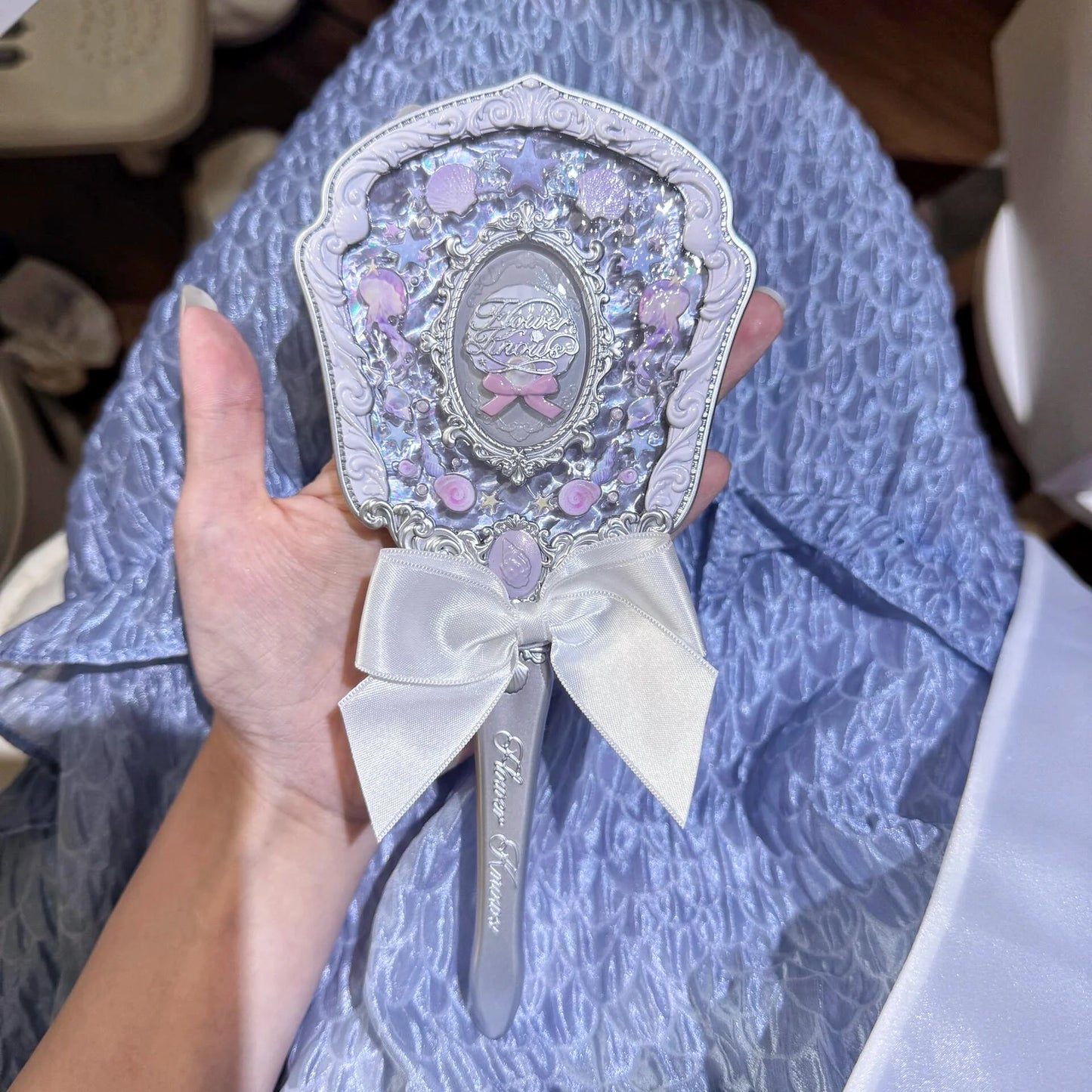 Flower Knows Shell Pearl Collection Handheld Makeup Mirror